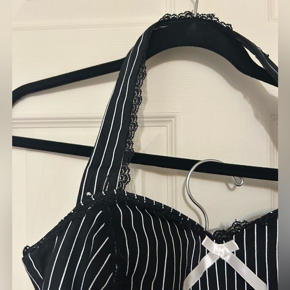 Gorgeous Black & White Stripe Vex Dress - Picture 4 of 7
